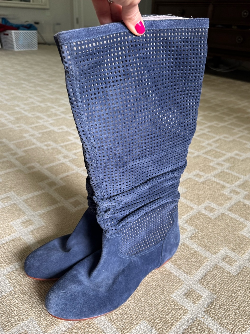 UGG Abilene Perforated Suede Slouch Boots Navy Boho Festival Size 8 - Picture 3 of 15